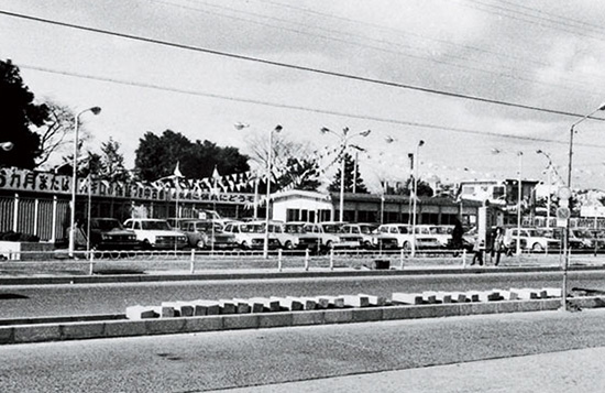 1970年当時の名古屋トヨペット中古車販売の本社の写真
